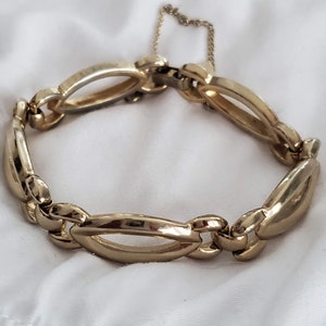 Vintage 1970s Monet Goldtone Oval Bracelet