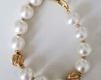 Vintage 1980s Napier Faux Pearl & Gold Bracelet