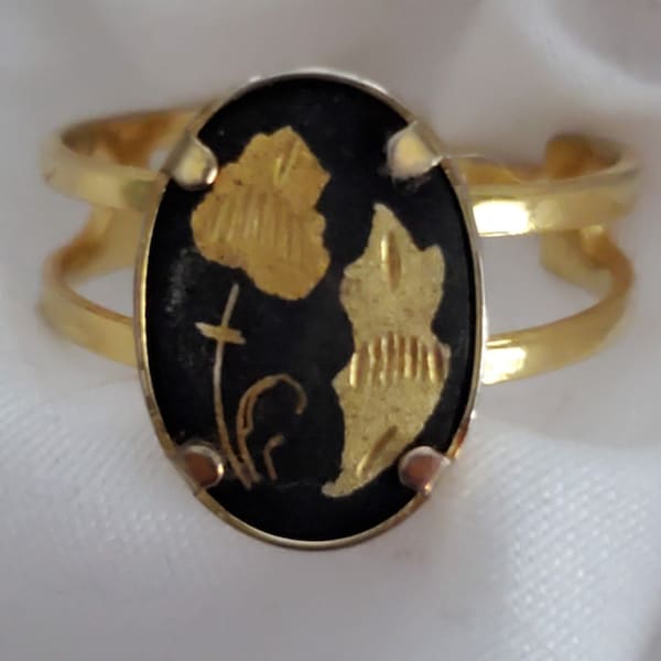 Vintage 1970s Damascene Black and Gold Iris Adjustable Ring