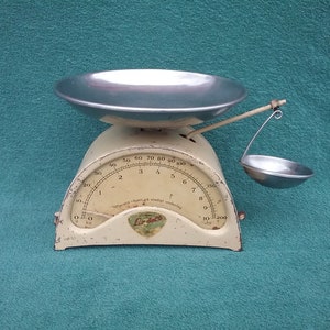 LINDELLS Vintage Kitchen Scale/Swedish Kitchen Scale/Metal Scale/Scandinavian Metal Household Scale