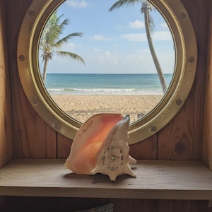 Vintage Pink Natural Conch Shell Clock, Fort Lauderdale Florida, Beach House.