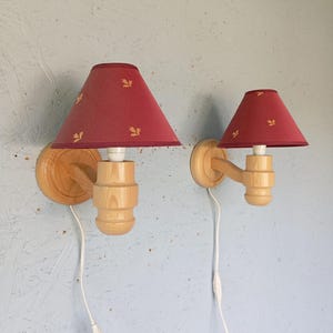 Solbackens Svarveri, pair of Scandinavian turned pine wall lamps, vintage wall lamps, Swedish modernist wall lamp,wall lamps with lampshades