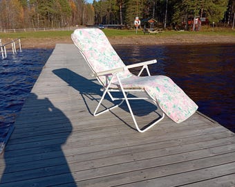 Vintage Folding Aluminum Beach Lounger - 1970s Floral Fabric