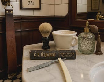 Antique J.A. Hellberg razor from Eskilstuna, Sweden, model Svea, collector's shaving tool, antique gift.