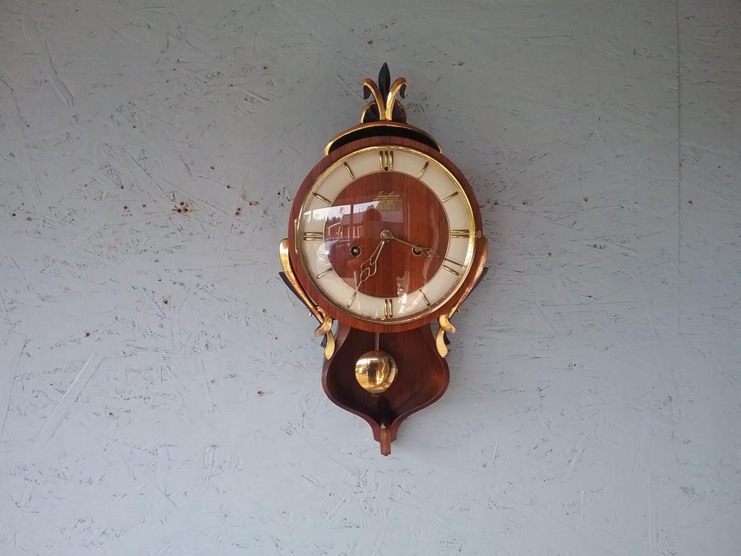 Reloj de pared de teca Junghans: reloj de péndulo alemán de