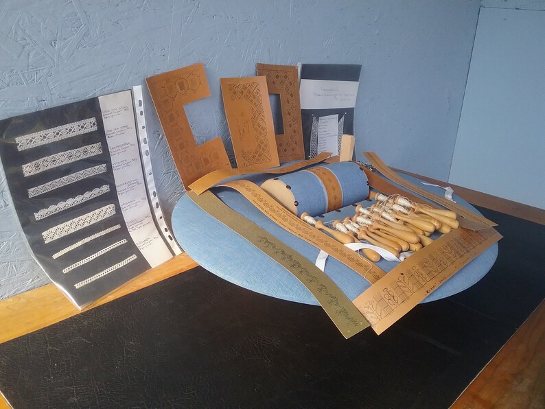 Knyppling Swedish Vintage Lace Pillow Set With 75 Bobbins, Lace Pillow