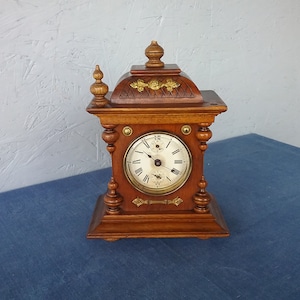 Junghans Victoriaanse pendule, antieke kapelklok, Duitse kasteelklok, volledig werkende opwindklok