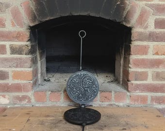 Vintage, original Swedish cast iron waffle maker Skeppshult Krumkake, professionally refurbished.