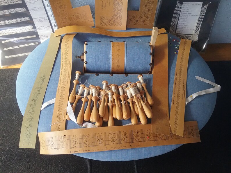 Knyppling Swedish Vintage Lace Pillow Set With 75 Bobbins, Lace Pillow