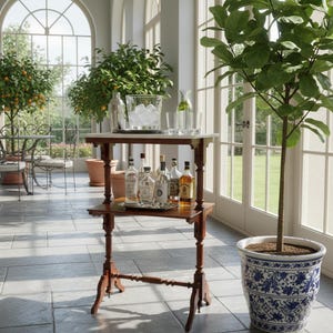 Antiker schwedischer Marmor-Top-Beistelltisch: Neo-Renaissance-Display