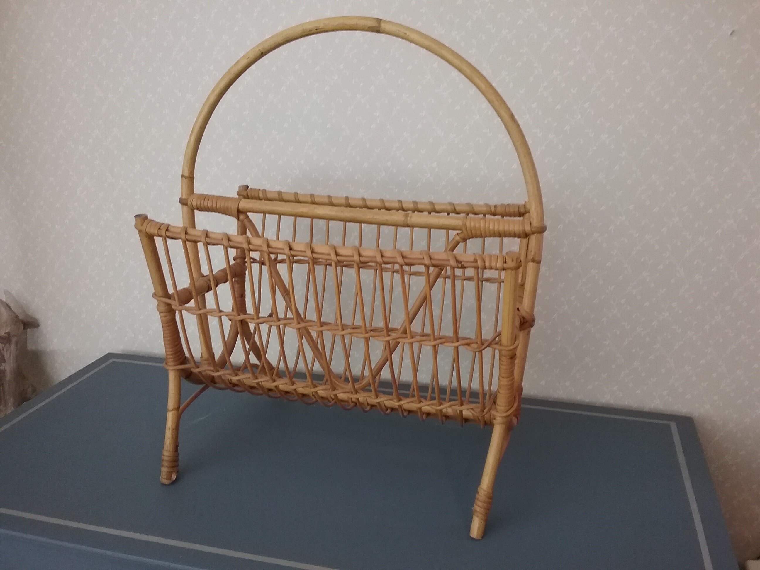 Bamboo Magazine Rack / Vintage Newspaper Holder / Book Rack/gift - Etsy
