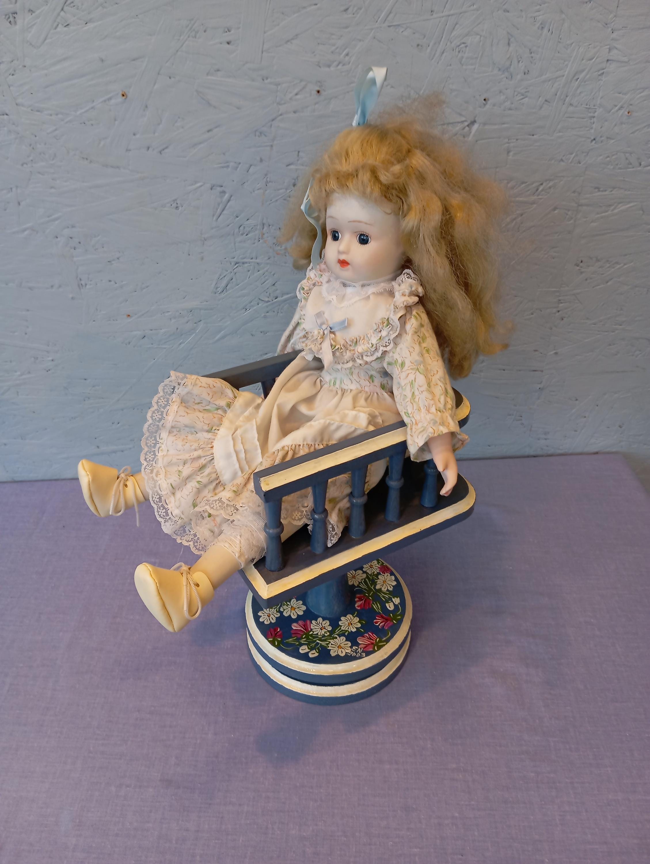 ヴィンテージの手描き木製回転人形シート - スウェーデン製