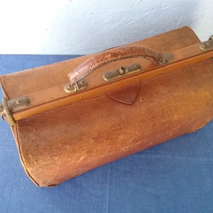 Antique French medicine bag, leather travel bag, leather chest, Gladstone collector bag, Vintage luggage zdjęcie 5