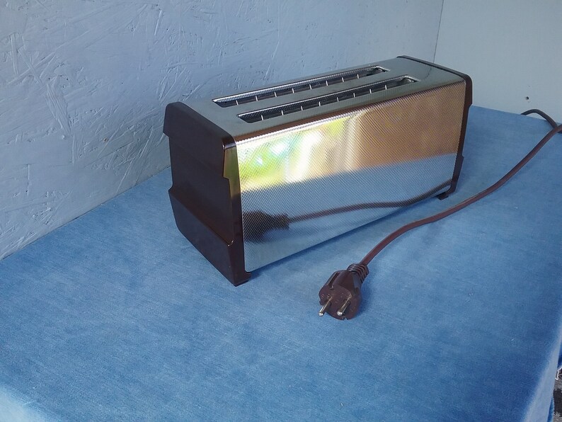 1970s Rowenta Automatic 4 Slice Toaster, Vintage Cult German Toaster, West Germany, Bread Slice