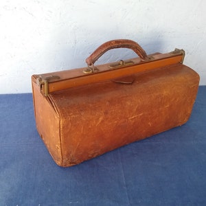 Antique French medicine bag, leather travel bag, leather chest, Gladstone collector bag, Vintage luggage zdjęcie 1