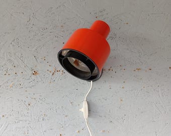 Lámpara de pared de plástico Elidus, lámpara de pared roja vintage, iluminación escandinava, lámpara de pared pivotante