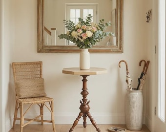Antieke Victoriaanse houten bijzettafel met driepoot, landelijke woondecoratie