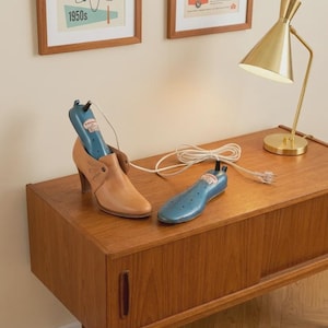 Secador de zapatos vintage R. RØNNING: diseño moderno de mediados de siglo patentado.
