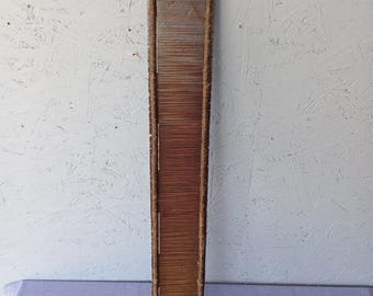Antikes schwedisches Holz-Schaftblatt: Webstuhl (75 cm)