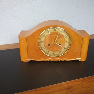 Junghans mechanical mantel clock with pendulum, mid-century German clock, 8-day clock with string gong, working clock, desk clock