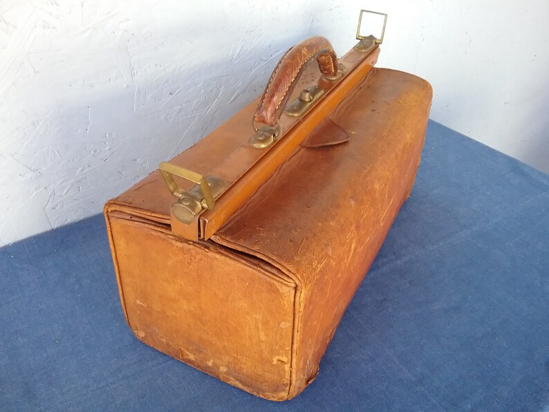 Antique French medicine bag, leather travel bag, leather chest, Gladstone collector bag, Vintage luggage zdjęcie 3
