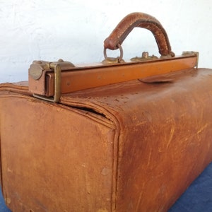 Antique French medicine bag, leather travel bag, leather chest, Gladstone collector bag, Vintage luggage zdjęcie 2