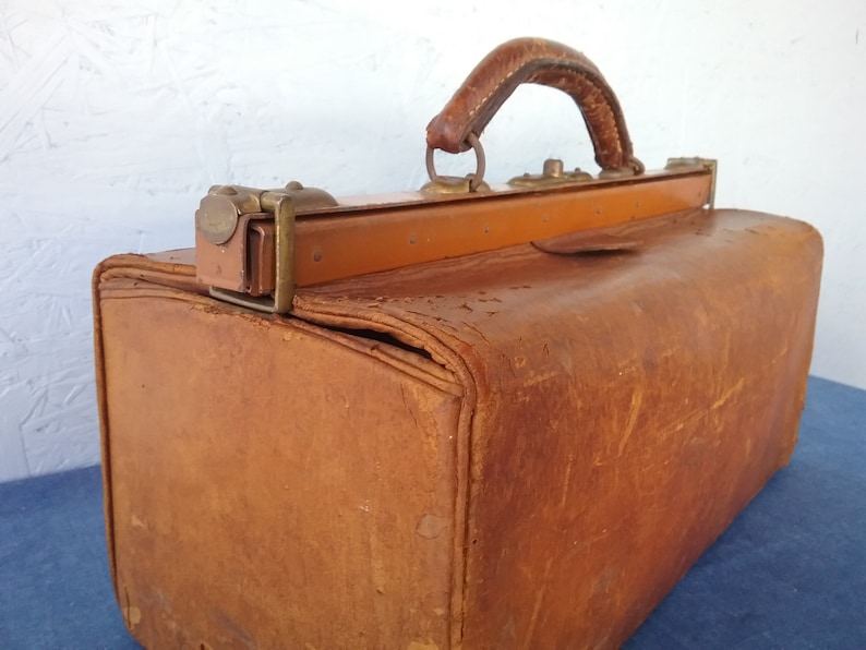 Antique French medicine bag, leather travel bag, leather chest, Gladstone collector bag, Vintage luggage zdjęcie 2