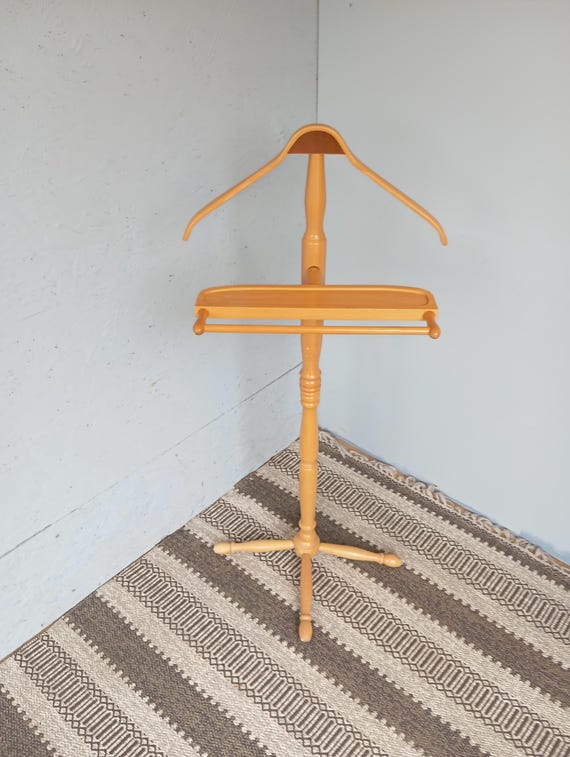 How Much to Sell a Wooden Coat Rack For: Ultimate Pricing Guide