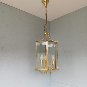 Große Vintage Flurlaterne aus Messing und facettiertem Glas für drei Birnen, sechseckige Pendellampe, vergoldetes Messing und Glaslaterne