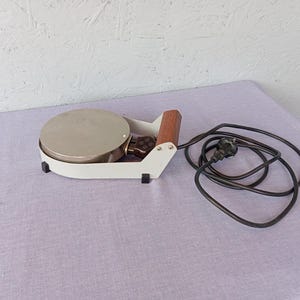 Elpar Eskilstuna type 300 electric hotplate mid century, 50s camping equipment, hotplate with teak handle