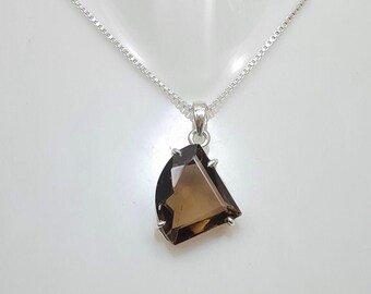 Ciondolo in quarzo fumé naturale, collana con ciondolo in argento fatta a mano, ciondolo in argento sterling 925, ciondolo con pietra preziosa, quarzo fumé, regalo per lei
