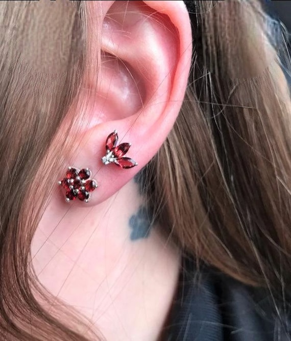 Orecchini A Borchia Rotondi In Granato Rosso E Argento Placcato – Luckyshine – Regalo Natale
