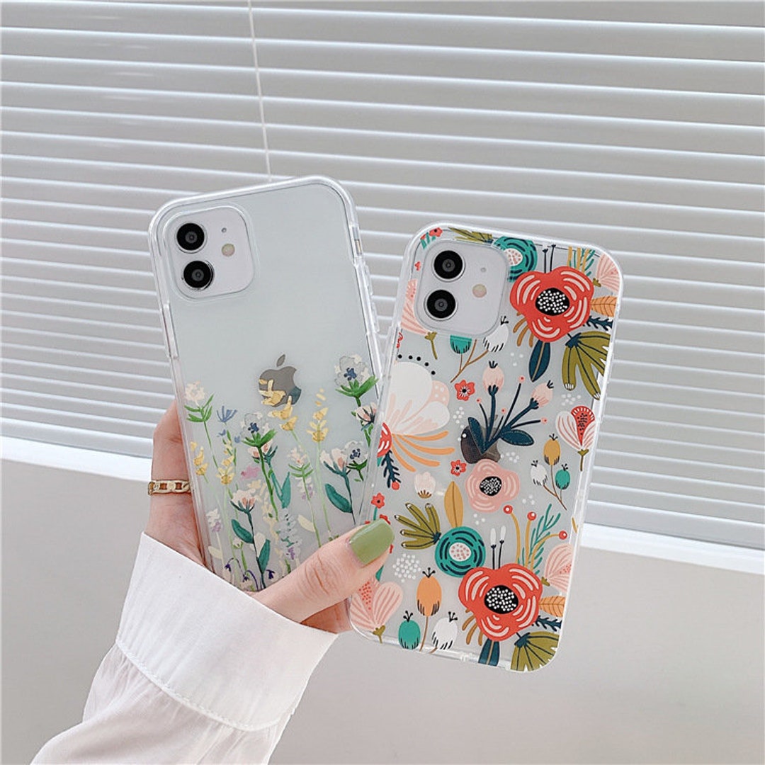 Trendy iPhone Case Featuring Floral Design for iPhone 15/14/13/12/11