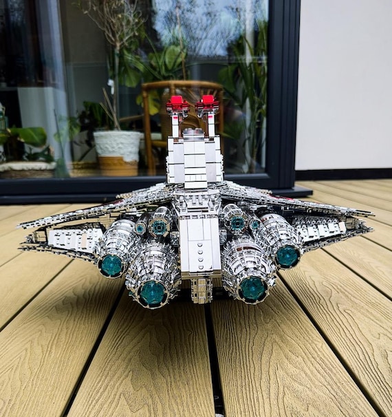 PRE ORDER !! Lego Chrome Silver Plated 75367 Venator Republic