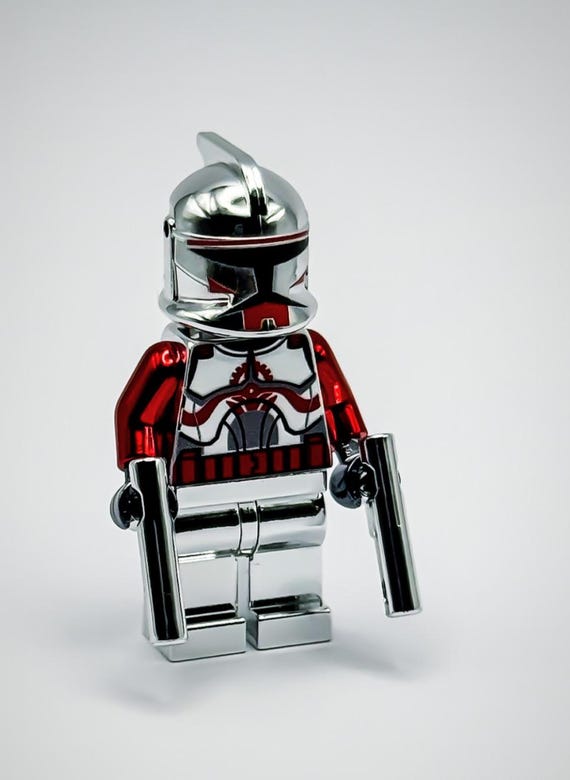 Lego Chrome Silver Red Commander Fox Minifigure + Weapon Phase 1