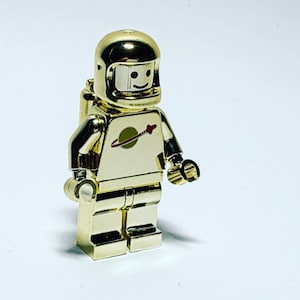 Lego Chrome Gold Classic Space Astronaut mini figure New!
