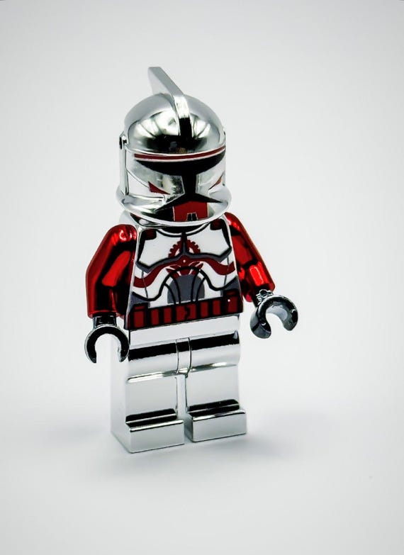 Lego Chrome Silver Red Commander Fox Minifigure + Weapon Phase 1