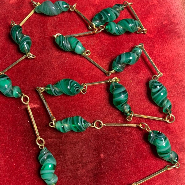Stunning 1920s GREEN Venetian Delicate Twirled Spiralled GLASS Flapper Art Deco Marbled EMERALD Gatsby Style Hollywood Rare Necklace
