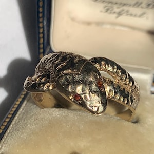 GORGEOUS VINTAGE 9ct 9Karat Gold Coiled Large Size Uk Y1/2 Us Size 11.7 SNAKE Ring Ruby Eyes Chinese Zodiac year Of the Snake 2025!! Gift