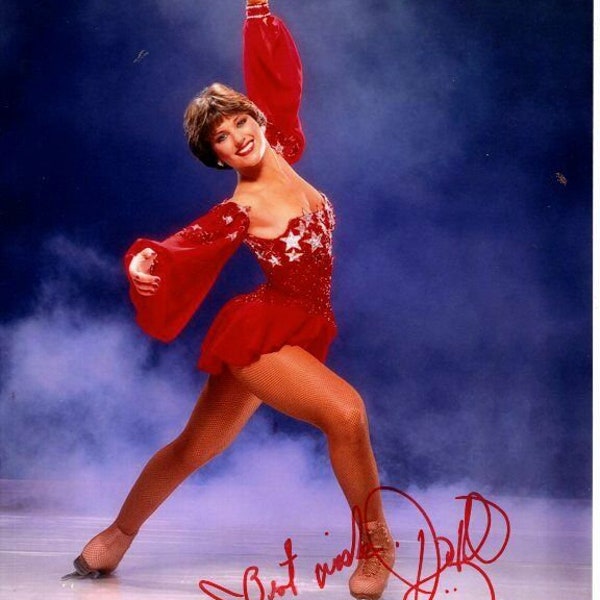 Dorothy Hamill signed autographed 8x10 olympic ice skater skating photo