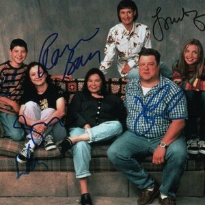 Roseanne signed autographed 8x10 cast photo Barr John Goodman Laurie Metcalf + 3