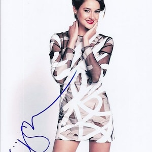 Shailene woodley signed autographed 8x10 photo