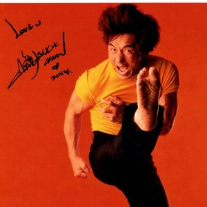 ジャッキー・チェンのサイン入り 8x10 写真（ホログラム COA