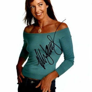Allison Janney signed autographed 8x10 photo