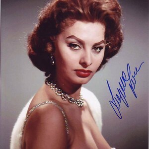 Sophia Loren firmó una foto autografiada de 8x10