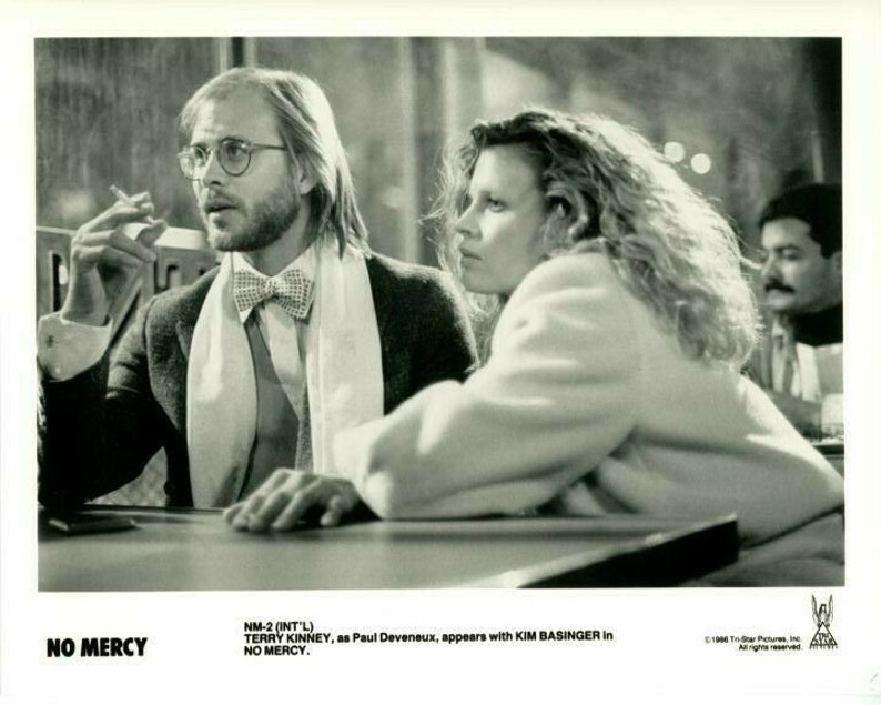 Terry Kinney and Kim Basinger original press 8x10 No Mercy photo image 1