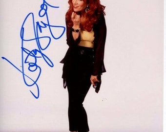 ケイティ・セイガルのサイン入り8x10 既婚で子供がいるペギー