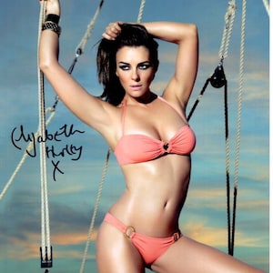 Elizabeth Hurley ondertekende gesigneerde 8x10 sexy bikinifoto