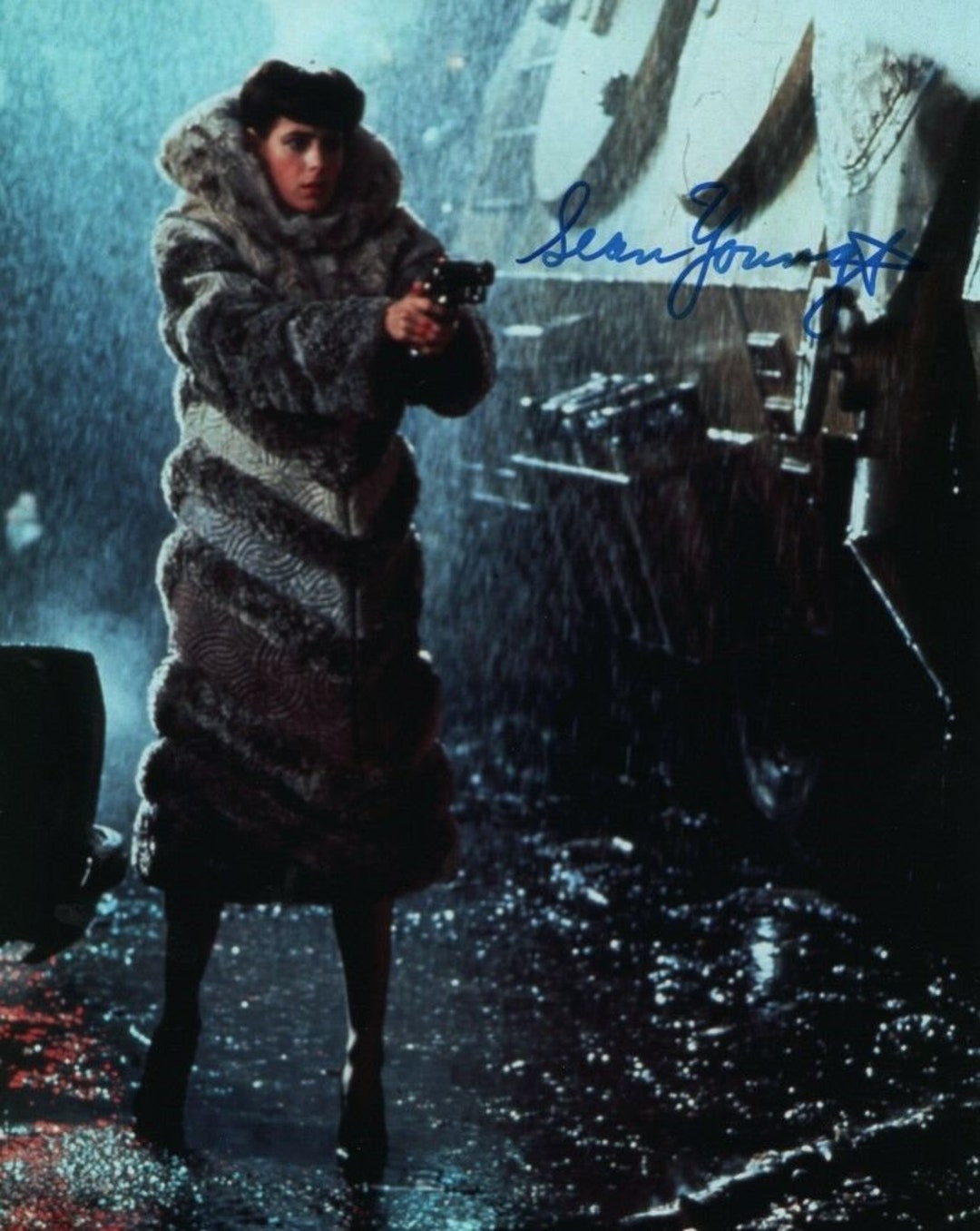 ショーン・ヤングのサイン入り8x10ブレードランナーレイチェル写真