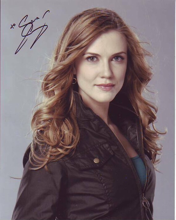 サラ・カニングの直筆サイン入りプライミーバル：ニューワールド